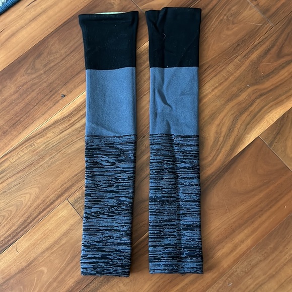 Adidas Arm Sleeves for cycling - Picture 2 of 2